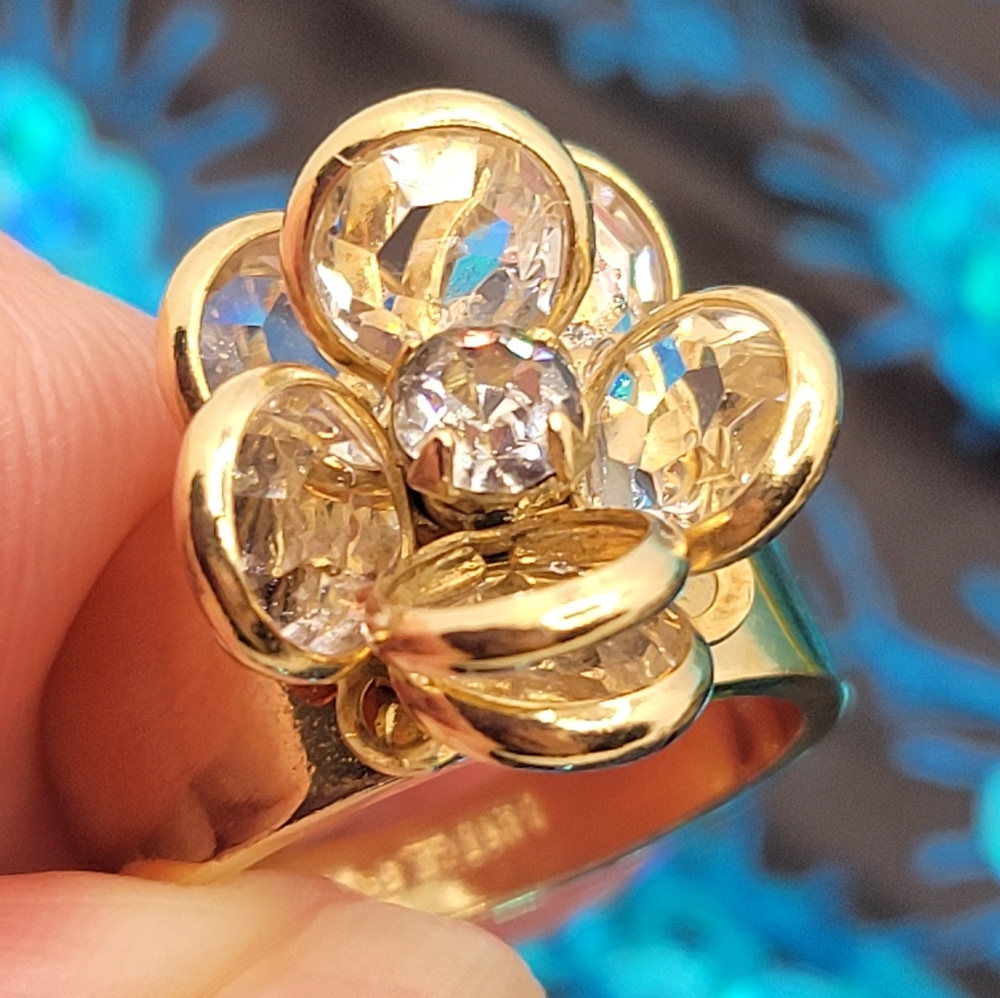 VINTAGE Gold ESPO Crystal Flower Ring Size 5